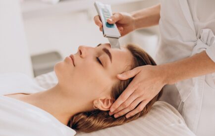 woman-having-beauty-treatment-procedures-salon woman-having-beauty-treatment-procedures-salon